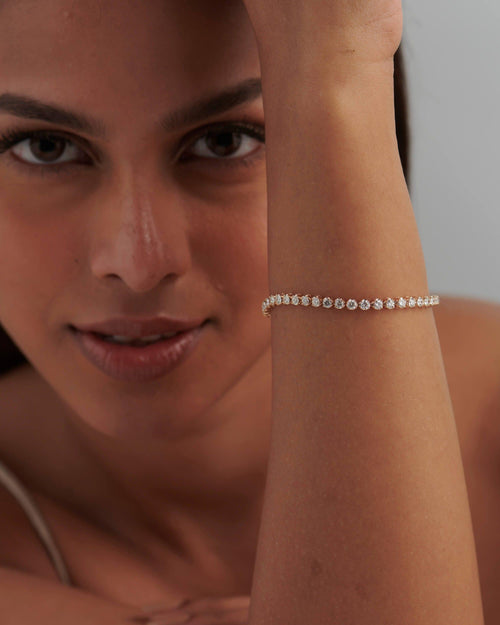 14k gold lab grown diamond tennis bracelet, detailed close-up showing fine craftsmanship for elegant everyday wear