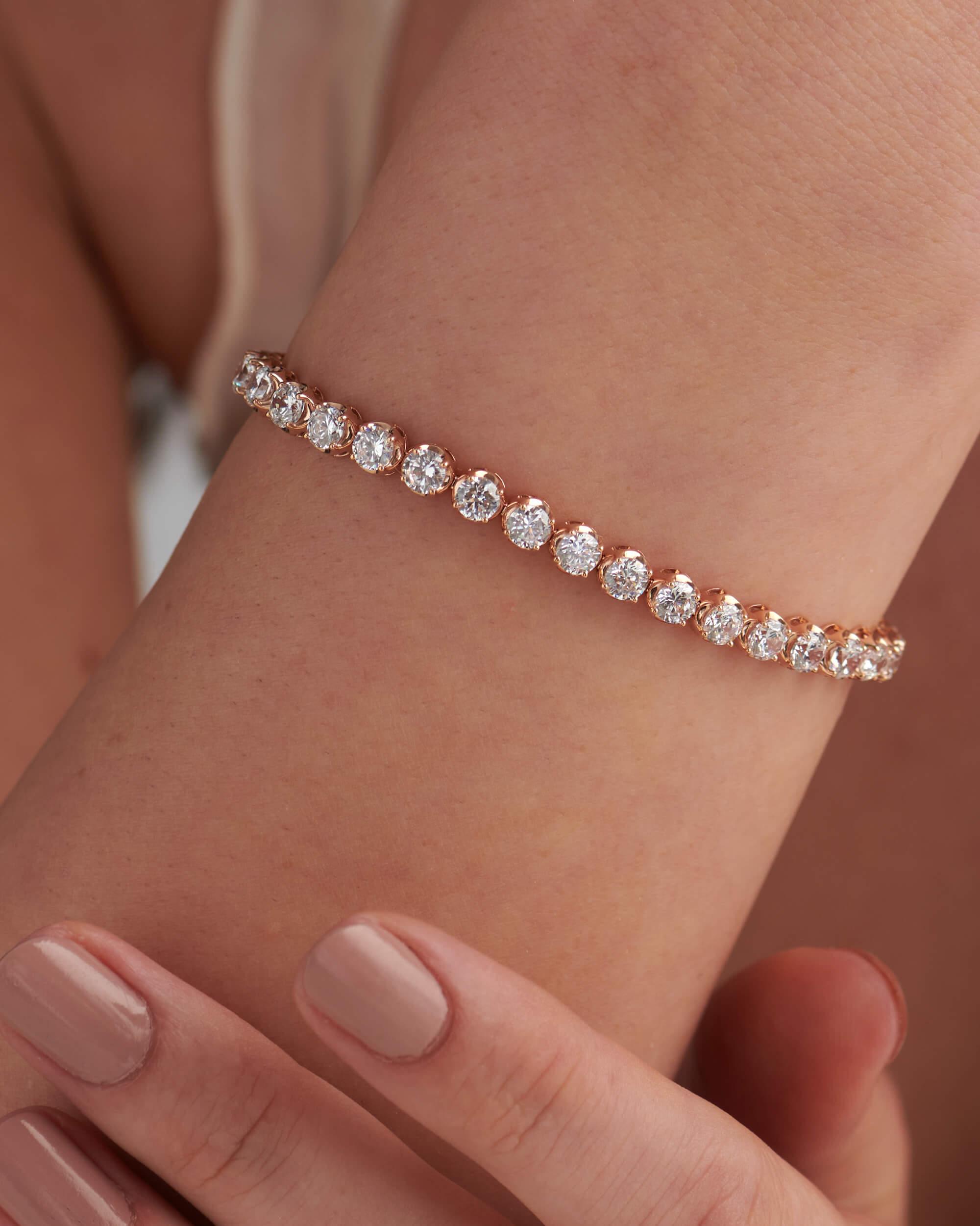 14k gold lab grown diamond tennis bracelet, front view showing fine craftsmanship