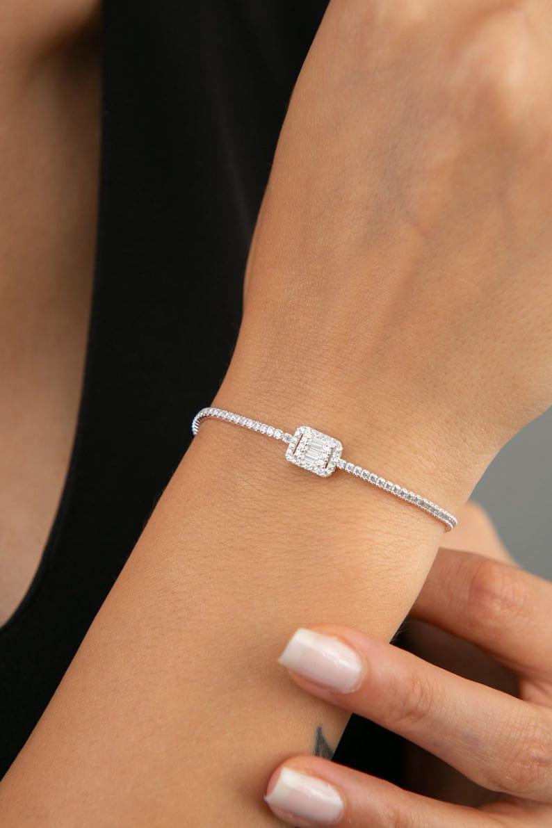 14k gold lab grown diamond tennis bracelet, front view showing fine craftsmanship by Bright Diamond Jewels