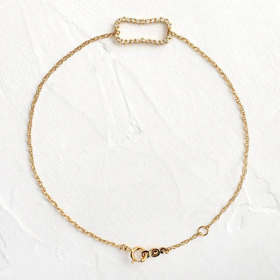 14k gold lab grown diamond bracelet, detailed close-up showing fine craftsmanship and a polished finish