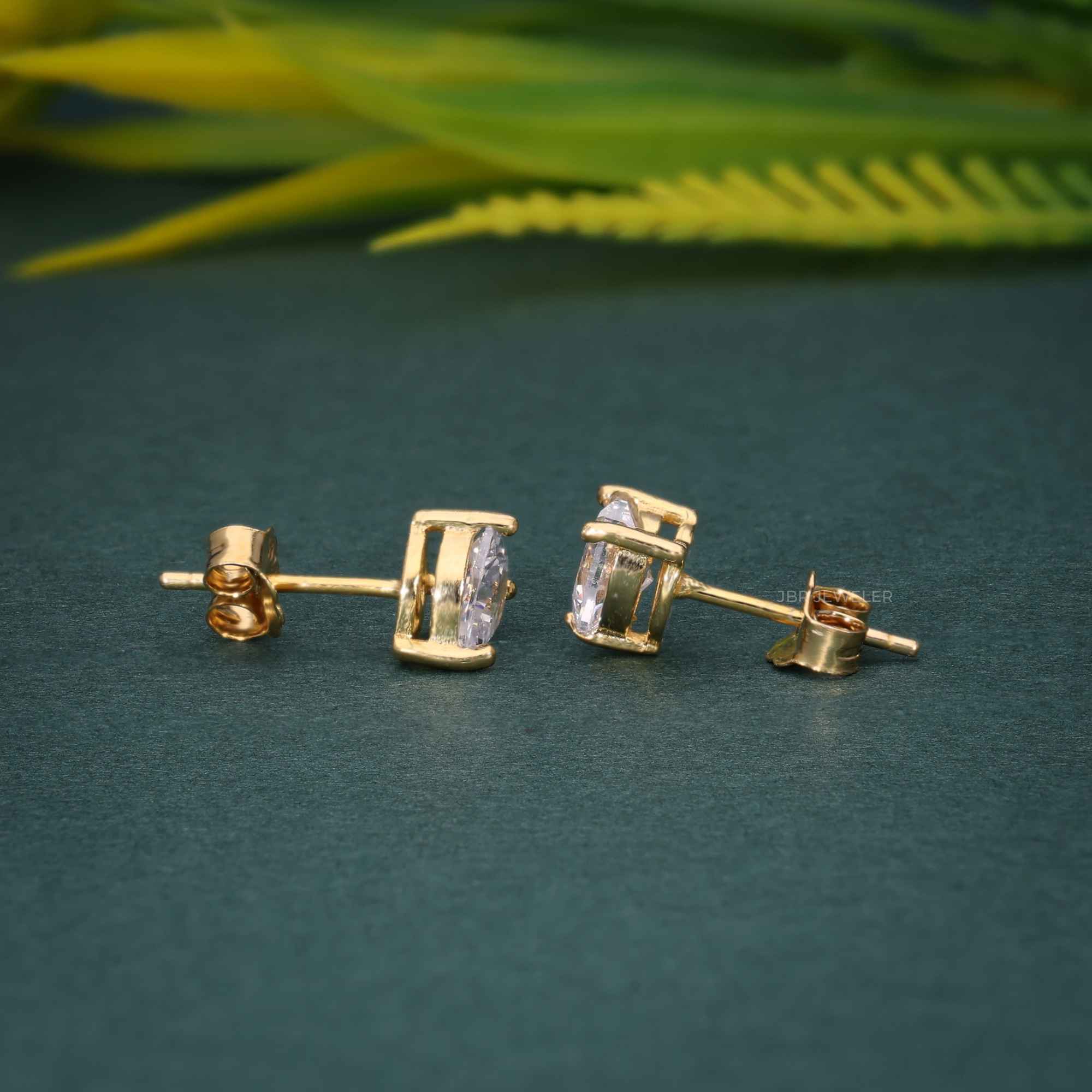 14k yellow gold heart screw back lab grown diamond stud earrings, sparkle detail shot showing fine craftsmanship