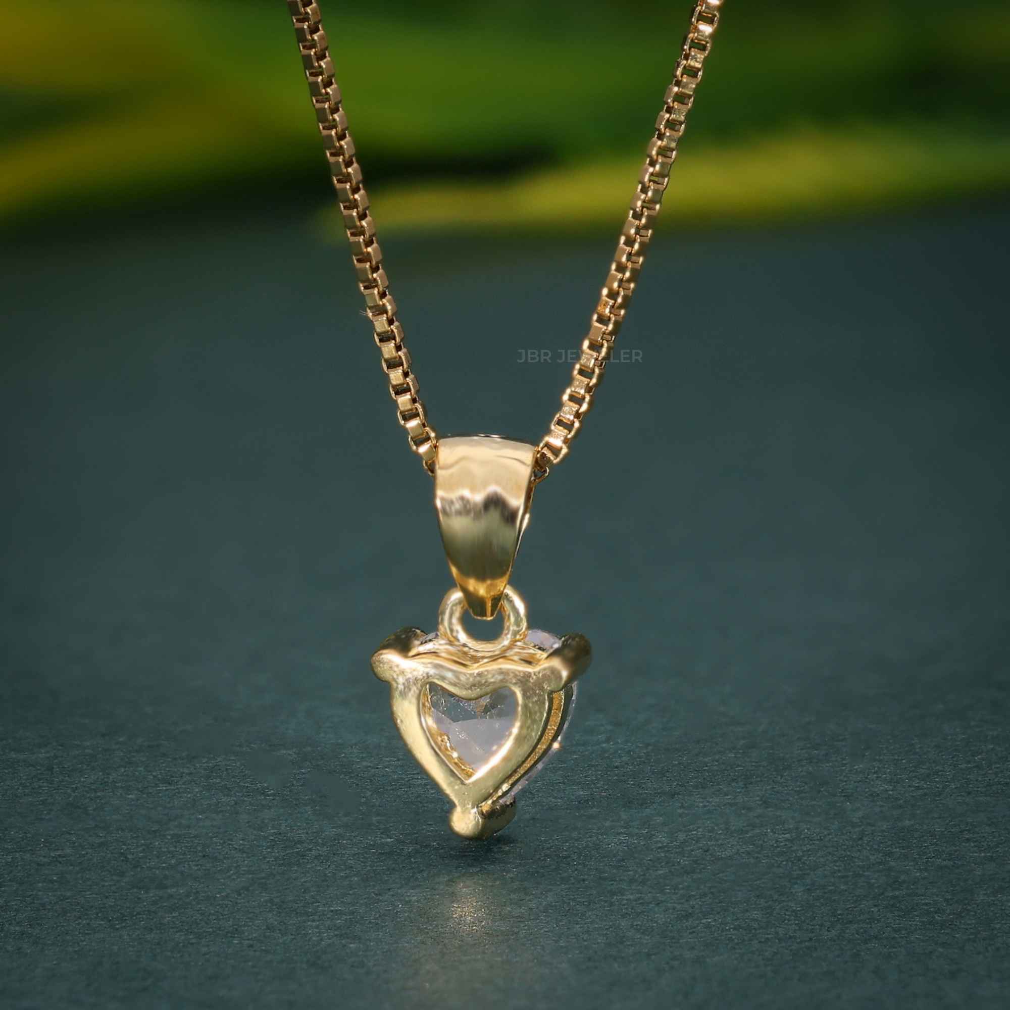 14k gold heart solitaire lab grown diamond pendant necklace, side profile view showing fine craftsmanship