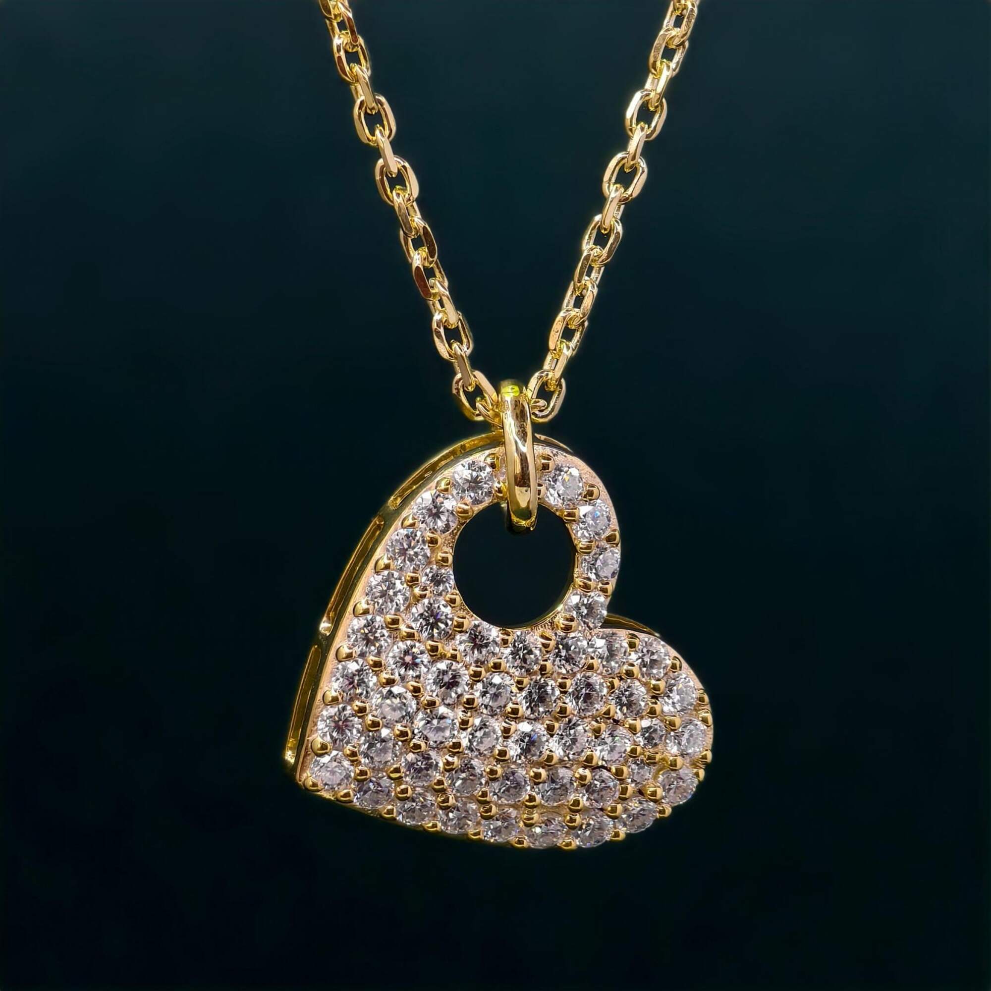 14k gold heart minimalist lab grown diamond pendant necklace, side profile view showing fine craftsmanship