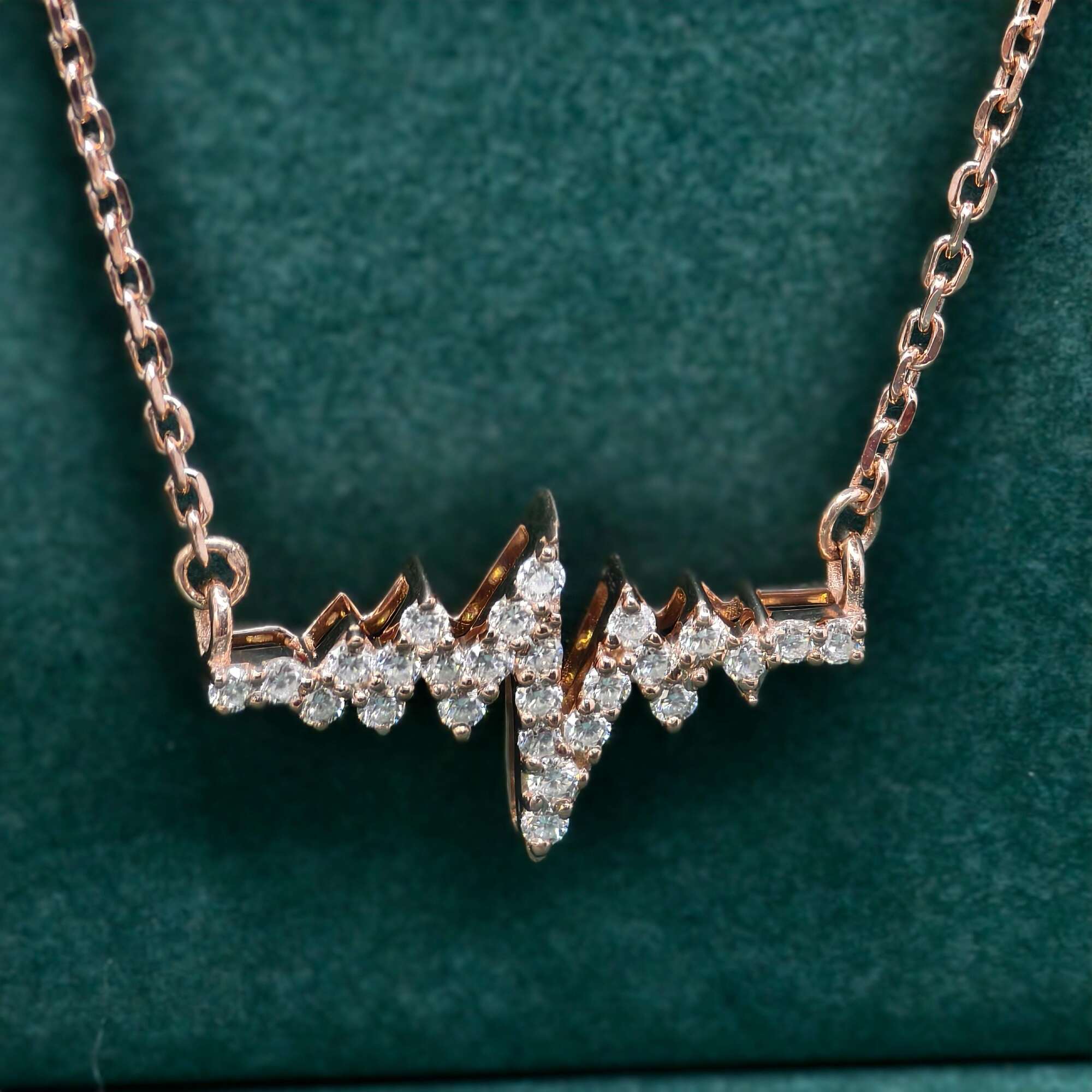 14k gold heartbeat lab grown diamond pendant necklace, three-quarter view showing fine craftsmanship