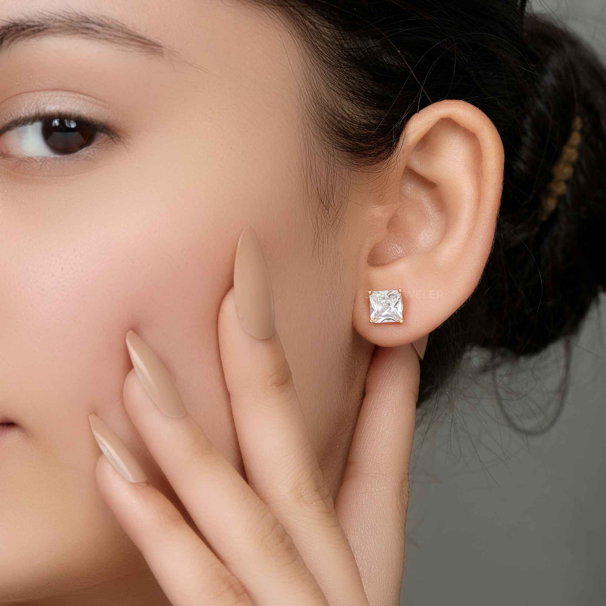 14k gold princess screw back lab grown diamond stud earrings, side profile view showing fine craftsmanship