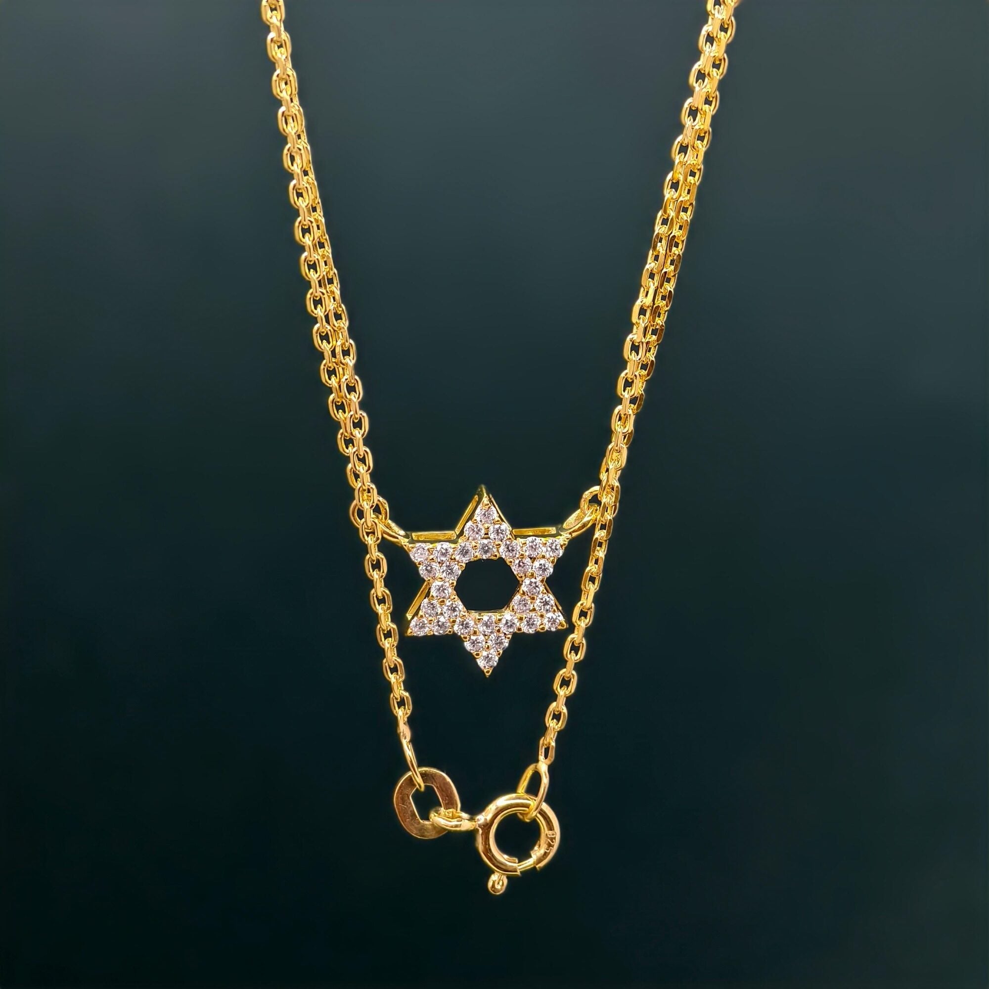 14k gold star lab grown diamond pendant necklace, side profile view showing fine craftsmanship