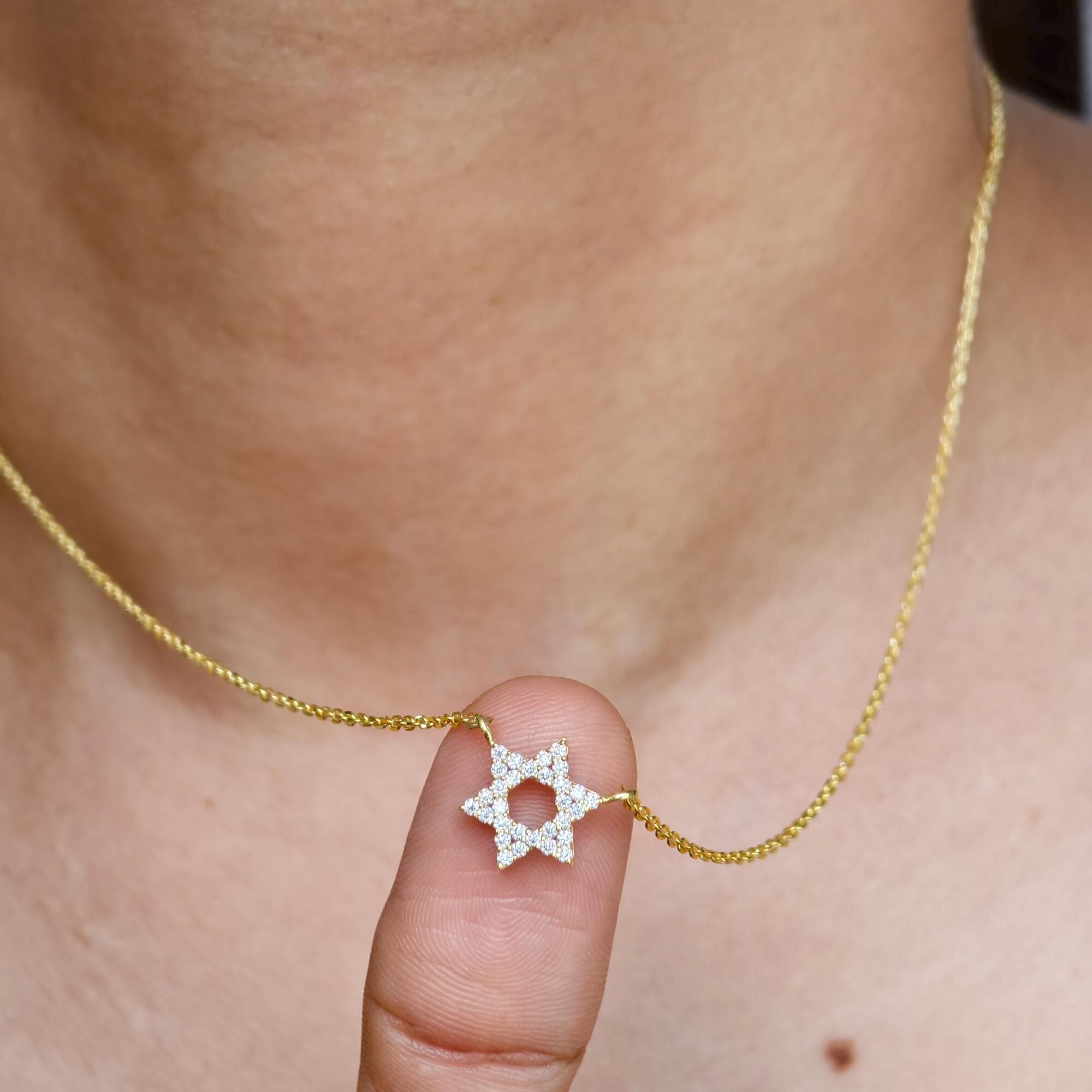 14k gold star lab grown diamond pendant necklace, sparkle detail shot showing fine craftsmanship