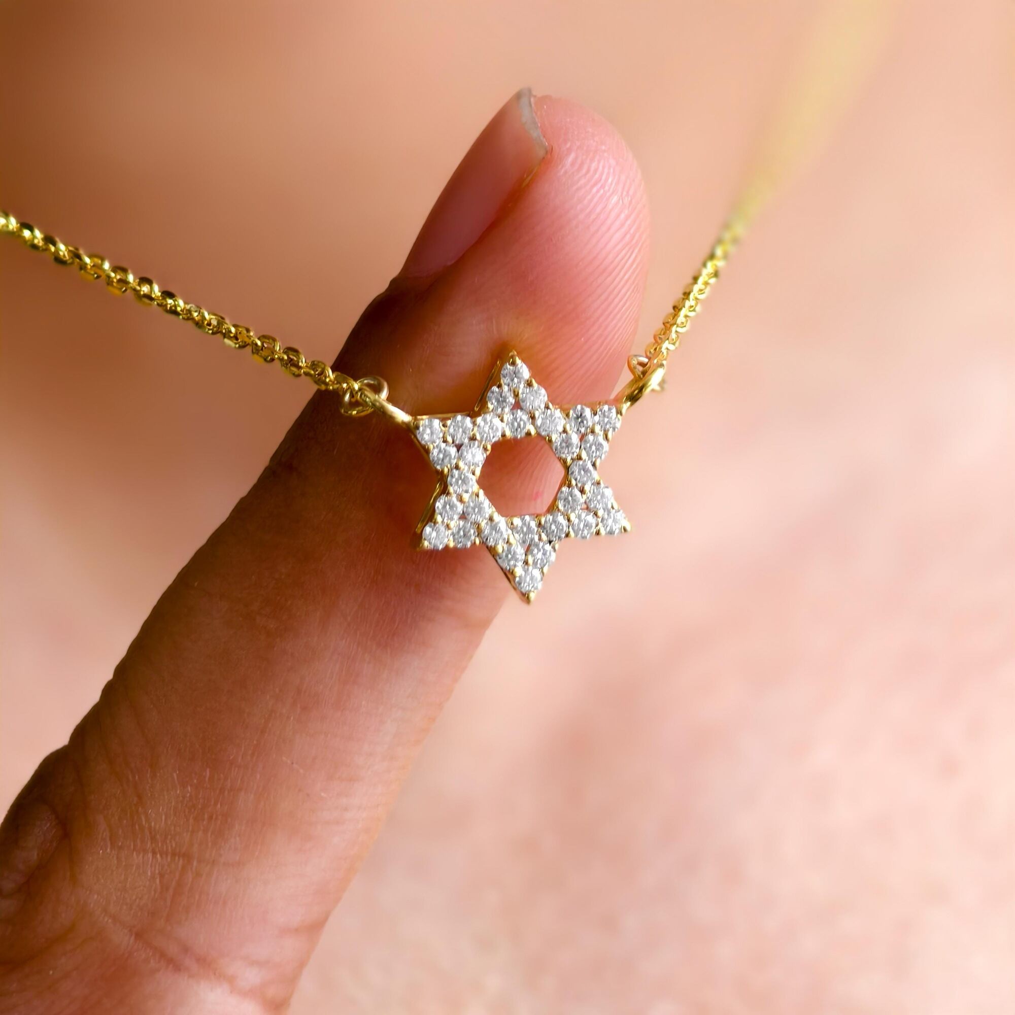 14k gold star lab grown diamond pendant necklace, three-quarter view showing fine craftsmanship